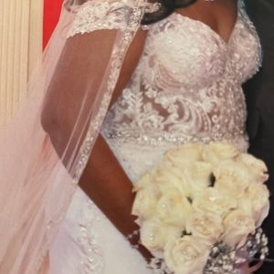 White wedding dress 2022